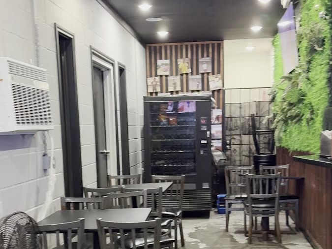 Sparkles Burger & Daiquri interior